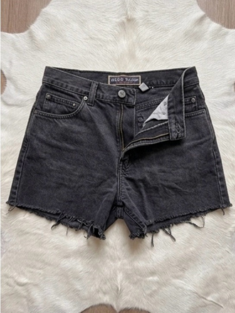 Harley-Davidson Black Denim Cutoff Jean Shorts womens 8 - Picture 8 of 11